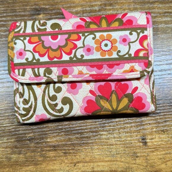 Vera Bradley Tri-Fold Wallet Folkloric Retired Pink Green Orange - Picture 1 of 6